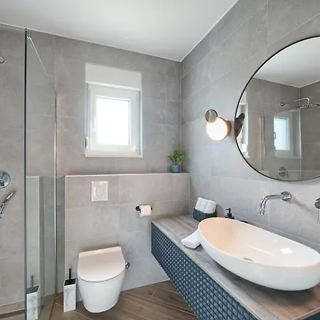 Apartment Aqualis Vista - Where Comfort Meets Stunning Scenery *