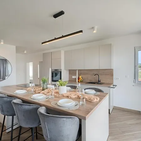 Aqualis Vista - Where Comfort Meets Stunning Scenery Apartment *