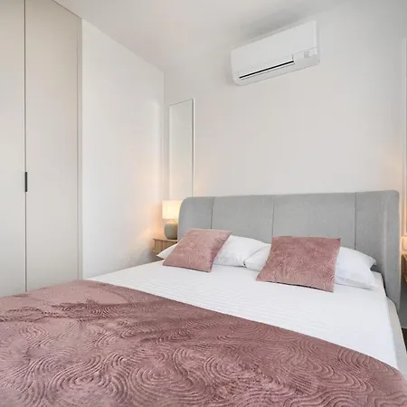 Aqualis Vista - Where Comfort Meets Stunning Scenery Apartment