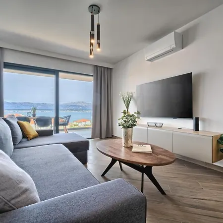 Aqualis Vista - Where Comfort Meets Stunning Scenery Apartment