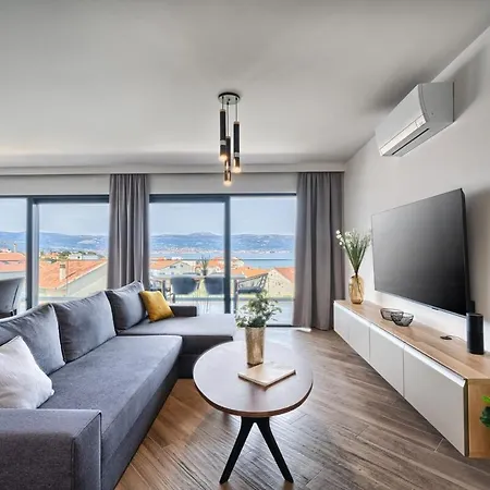 Aqualis Vista - Where Comfort Meets Stunning Scenery *