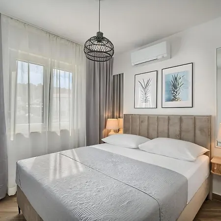 Aqualis Vista - Where Comfort Meets Stunning Scenery * Slatine